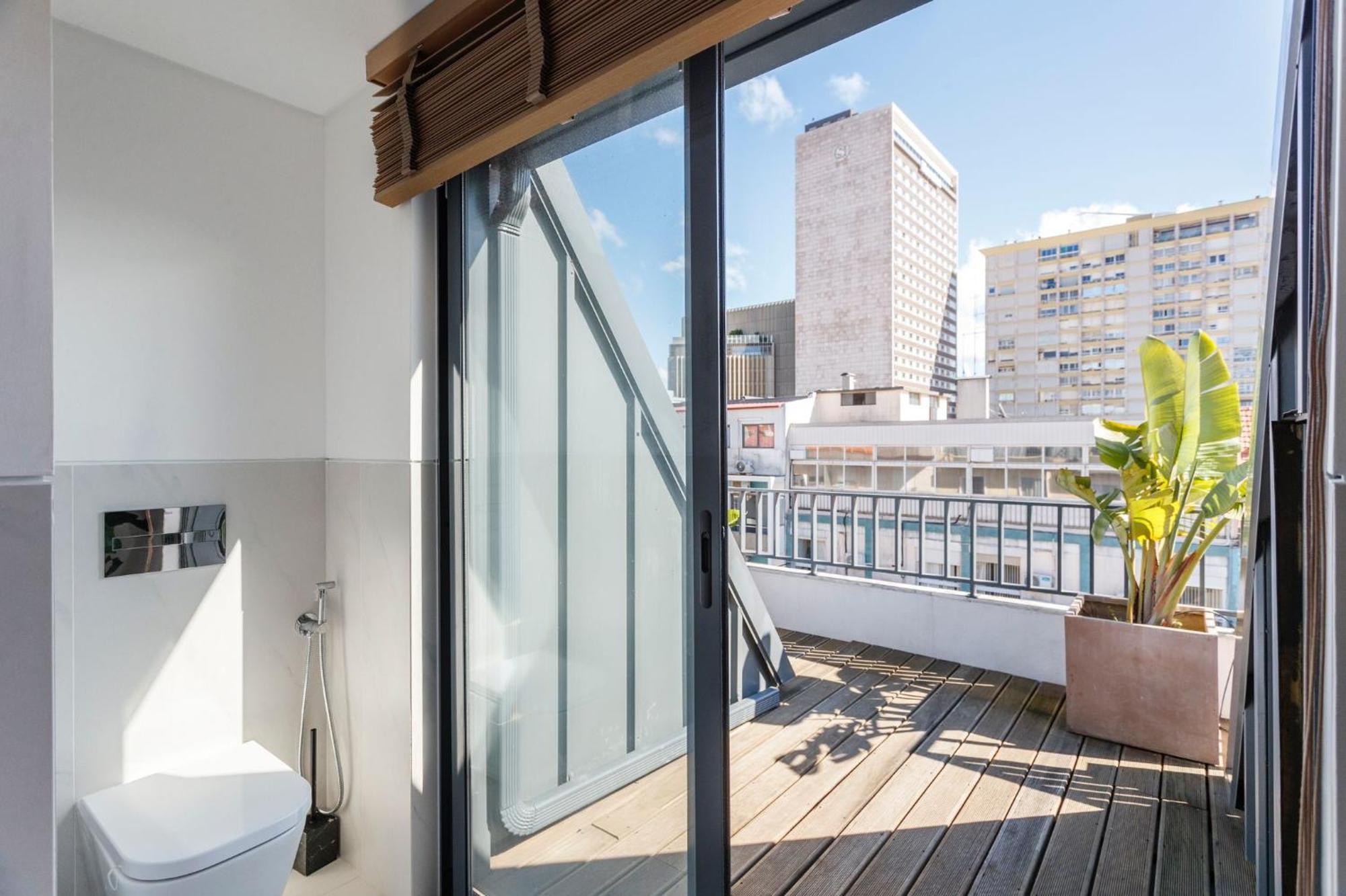 Luxury Suite With Balcony And Shared Accommodation In The Parque Eduardo VII Area Lisboa Exterior foto